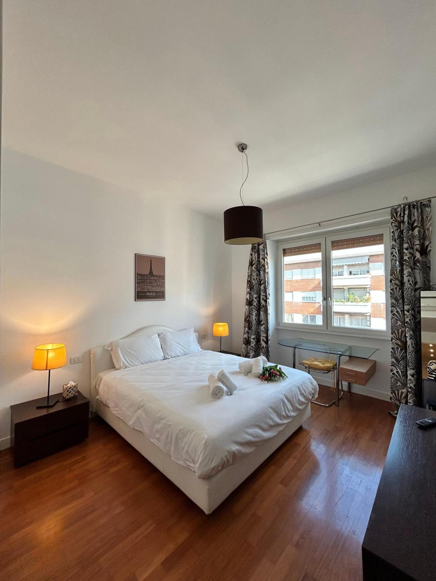 Luxury Apartment *